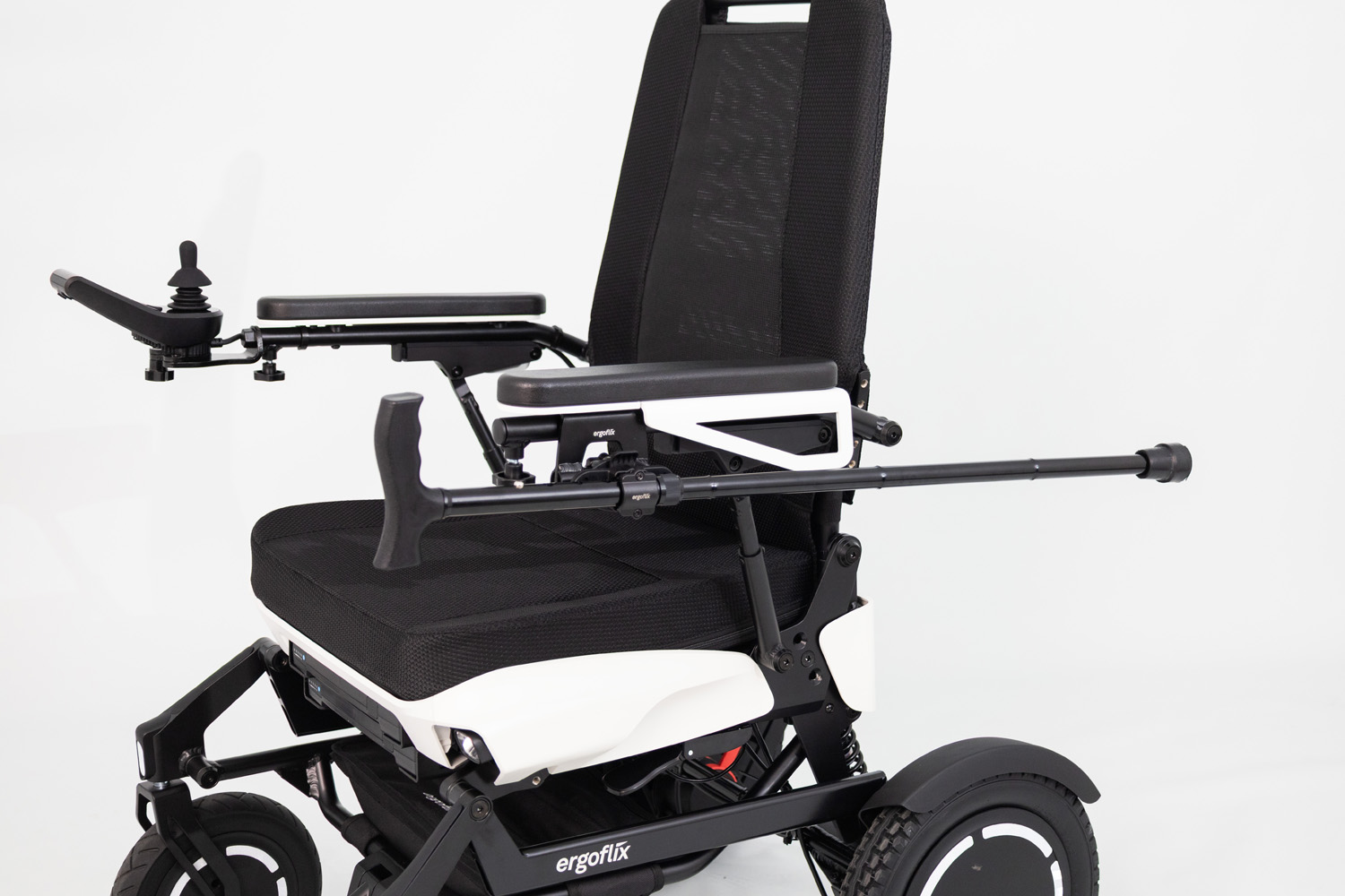 Das Bild zeigt den ergoflix&reg; vario mit dem magnetischen Stockhalter, an dem ein Gehstock befestigt ist.